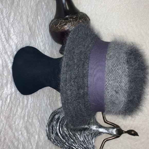 Gray Hat - Picture 7 of 10